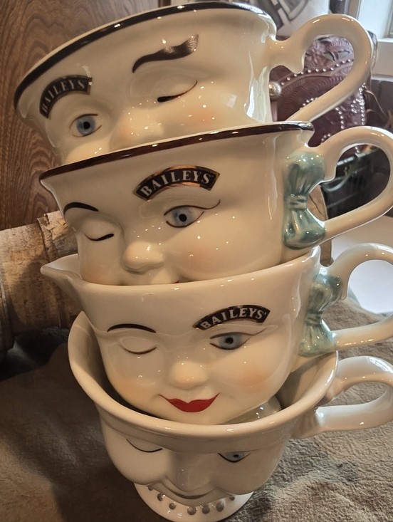 Baileys Other - Set Of 4 Baileys Irish Creme Winking Mugs And Creamer